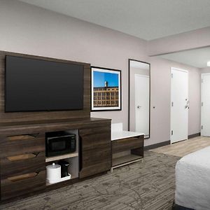 King Room Accessible Tub Mobility Hearing Access or Non-Smoking
